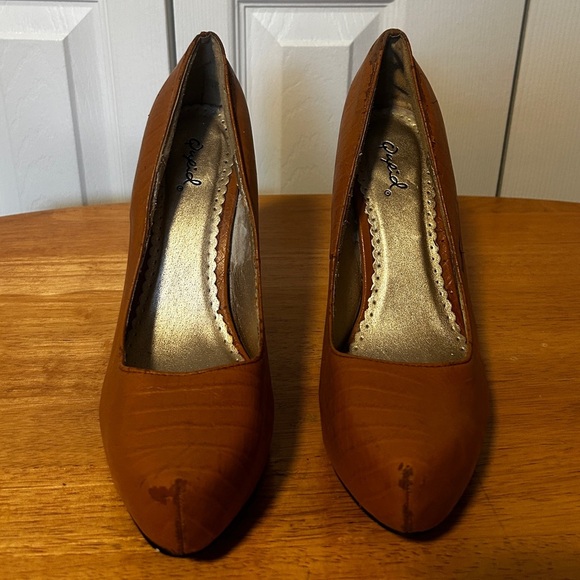 Cognac Brown Platform Pumps - Size 8/8.5 - Picture 2 of 6